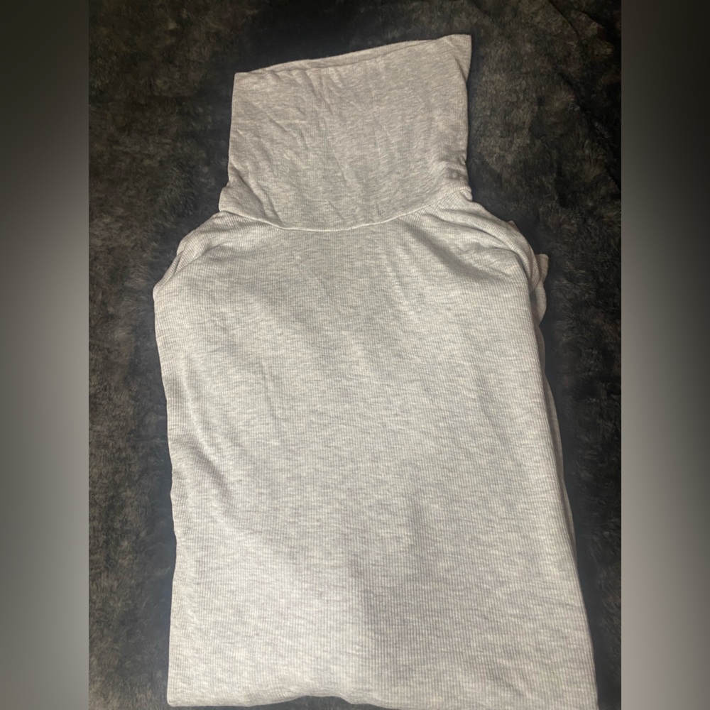 COPY - Fabletics turtleneck. Size 2X
